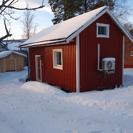 Nyrenoverad Charmig Gaeststuga Med Sovloft I Jaerpen Jarpen Екстериор снимка
